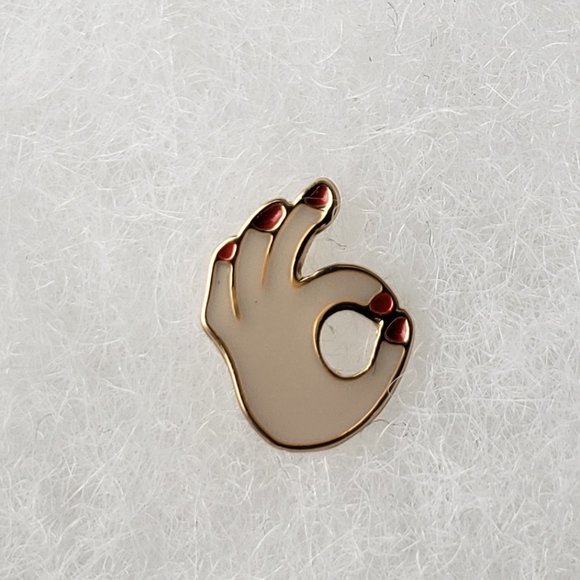 3/10$ NWOT F*** everything ( me you this that off) wheel enamel pin - Picture 1 of 2